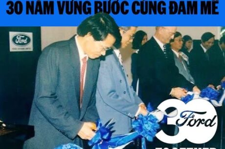 HÀNH TRÌNH 30 CÙNG FORD