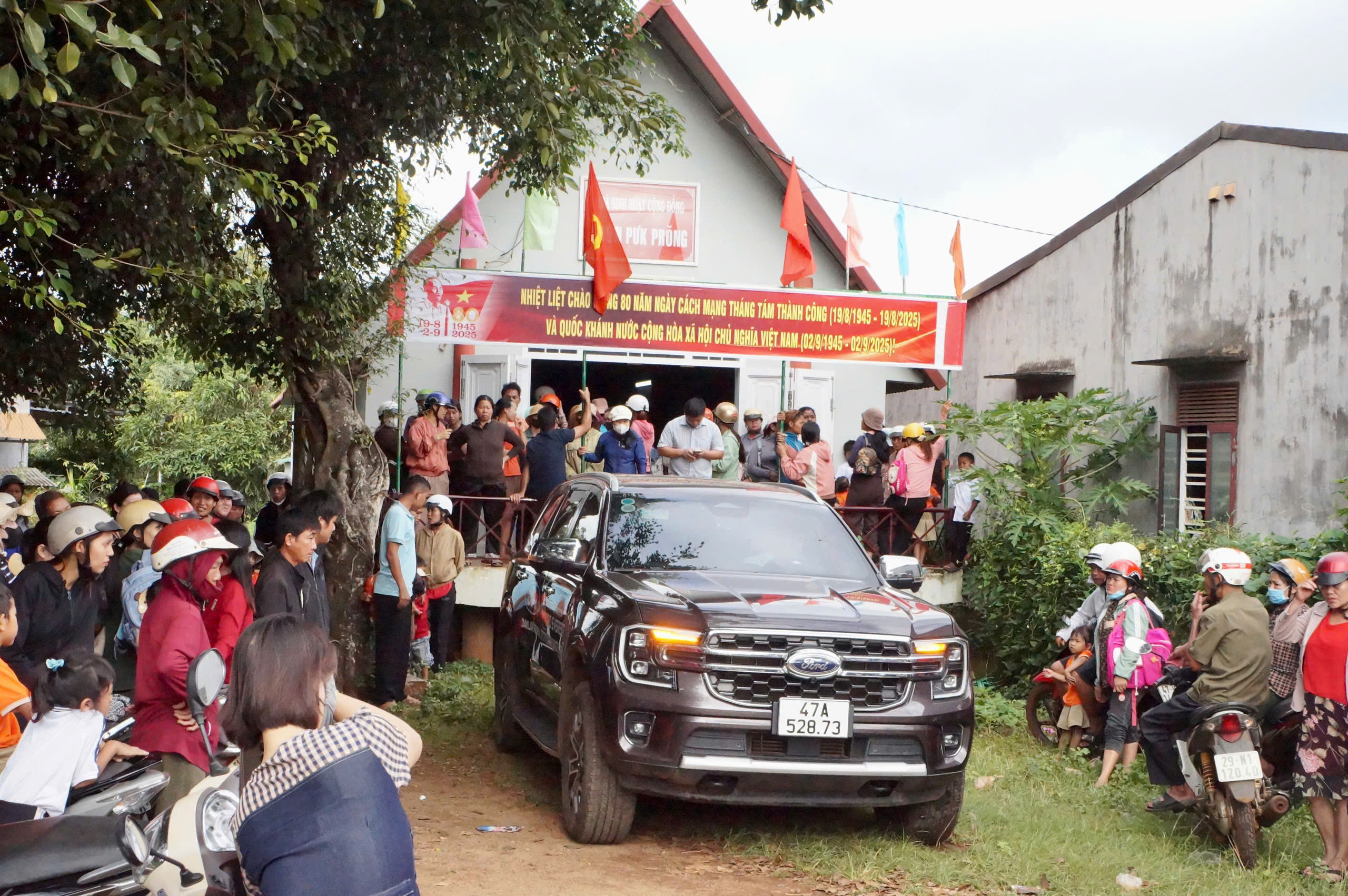 nhà sinh hoạt cộng đồng Buôn Pưk Prông